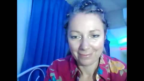 Snapshot of valleriwind chatting on January 31, 2025, 4:36 am ValleriWind online show from January 31, 2025, 4:36 am