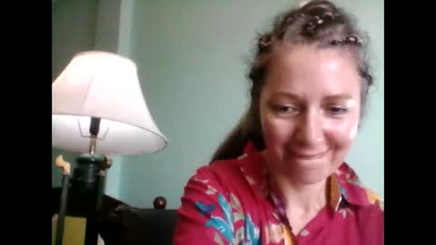 Snapshot of valleriwind chatting on January 31, 2025, 8:43 am ValleriWind online show from January 31, 2025, 8:43 am