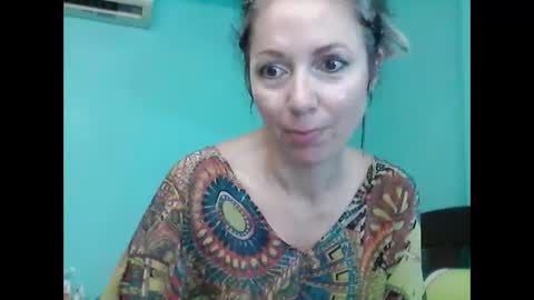 Snapshot of valleriwind chatting on February 3, 2025, 12:15 am ValleriWind online show from February 3, 2025, 12:15 am