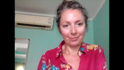 Snapshot of valleriwind chatting on February 3, 2025, 9:30 am ValleriWind online show from February 3, 2025, 9:30 am