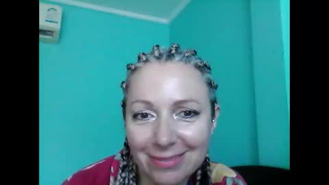 Snapshot of valleriwind chatting on February 11, 2025, 1:10 am ValleriWind online show from February 11, 2025, 1:10 am