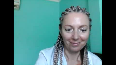 Snapshot of valleriwind chatting on February 13, 2025, 3:29 am ValleriWind online show from February 13, 2025, 3:29 am