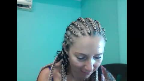 Snapshot of valleriwind chatting on February 14, 2025, 3:36 pm ValleriWind online show from February 14, 2025, 3:36 pm