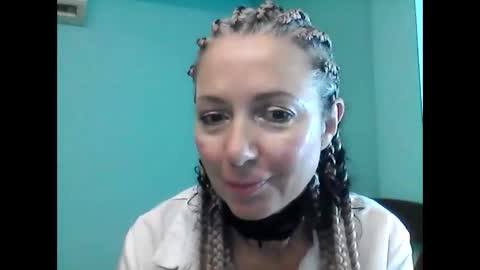 Snapshot of valleriwind chatting on February 14, 2025, 11:31 pm ValleriWind online show from February 14, 2025, 11:31 pm