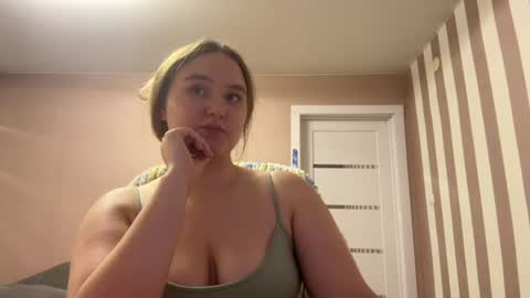 Lily online show from June 11, 2026, 9:35 pm