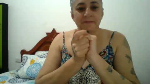 valvi_studio online show from June 26, 2026, 5:23 am