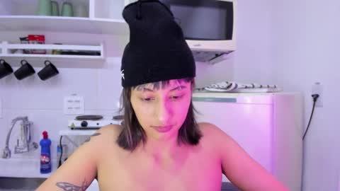 Snapshot of vandalovee chatting on October 31, 2025, 12:55 am Babi Alu online show from October 31, 2025, 12:55 am