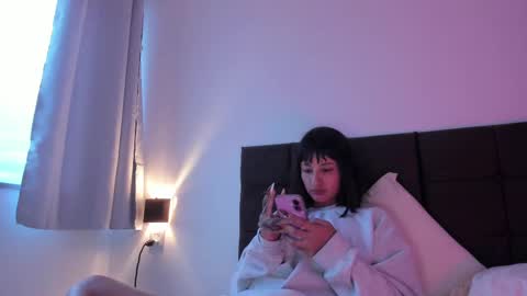 Snapshot of vandalovee chatting on November 3, 2025, 8:04 am Babi Alu online show from November 3, 2025, 8:04 am