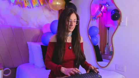Snapshot of vane_coral chatting on June 13, 2026, 11:30 am vane_coral online show from June 13, 2026, 11:30 am