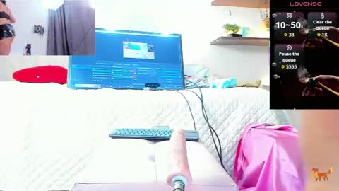 V A N E  online show from April 1, 2026, 3:07 am