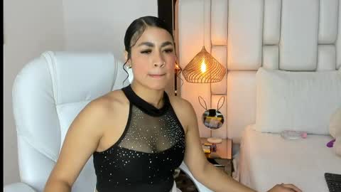 vaneaguirre online show from May 5, 2026, 12:35 pm