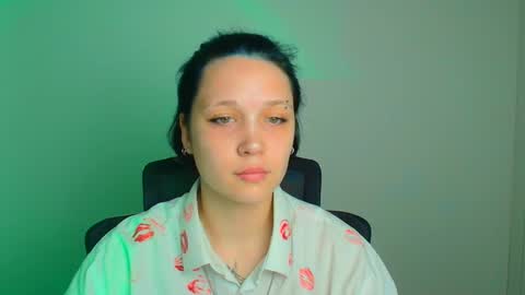 Vanessa online show from May 5, 2026, 7:05 am