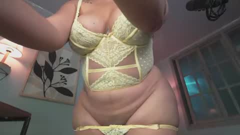 Snapshot of vanessa_novvoa chatting on July 13, 2026, 11:29 pm Vanessa Novvoa online show from July 13, 2026, 11:29 pm