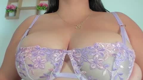 vanessa online show from February 9, 2026, 12:53 pm