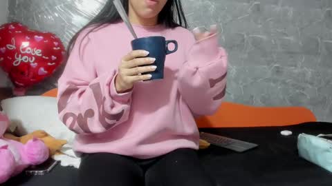 Snapshot of vanessaadol chatting on February 20, 2025, 10:27 am vanessaadol online show from February 20, 2025, 10:27 am