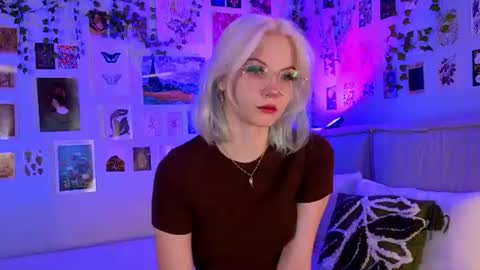 Snapshot of vanessaaustin chatting on July 13, 2026, 2:42 pm Vanessa online show from July 13, 2026, 2:42 pm