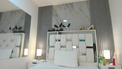 Vanessa Hard online show from October 31, 2025, 2:51 pm