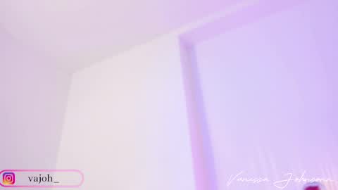 Snapshot of vanessajohnsonn chatting on March 9, 2025, 3:11 am vanessajohnsonn online show from March 9, 2025, 3:11 am