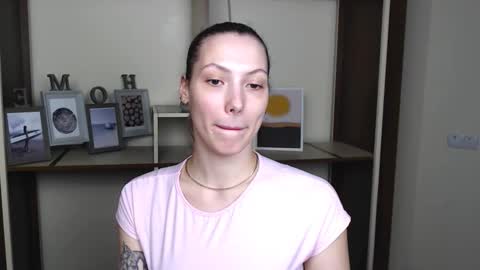 Vanessa online show from March 21, 2026, 1:48 pm