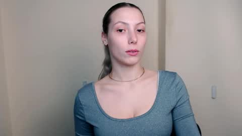 Vanessa online show from April 14, 2026, 4:46 pm