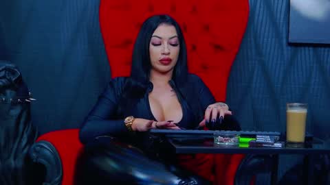 Snapshot of vanessamorningstar1 chatting on January 23, 2025, 1:30 am Miss Vanessa online show from January 23, 2025, 1:30 am