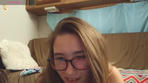 Snapshot of vanessarose4825 chatting on October 27, 2025, 10:25 pm Vanessa Rose online show from October 27, 2025, 10:25 pm