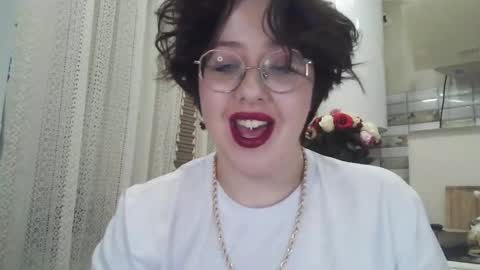Snapshot of vanessashadow chatting on October 29, 2025, 3:36 pm vanessashadow online show from October 29, 2025, 3:36 pm
