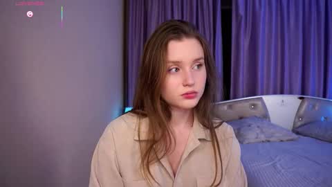 Luna online show from November 27, 2025, 6:21 pm