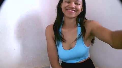 vanih27 online show from February 7, 2026, 7:45 am