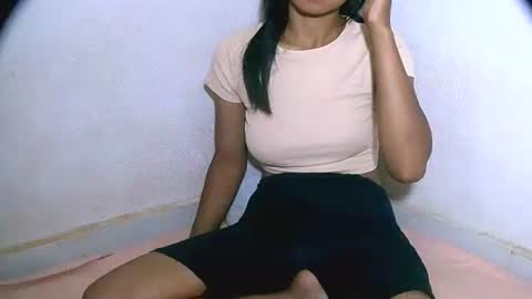 vanih27 online show from March 6, 2026, 7:21 pm