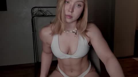 Snapshot of vanillalivitski chatting on October 3, 2025, 11:18 am Vanilla online show from October 3, 2025, 11:18 am