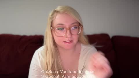 Snapshot of vanillapuddingpie chatting on January 9, 2025, 2:01 am vanillapuddingpie online show from January 9, 2025, 2:01 am