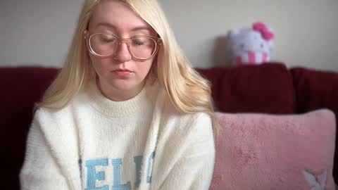 Snapshot of vanillapuddingpie chatting on January 23, 2025, 5:10 pm vanillapuddingpie online show from January 23, 2025, 5:10 pm