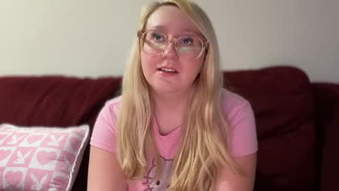 Snapshot of vanillapuddingpie chatting on January 30, 2025, 11:45 pm vanillapuddingpie online show from January 30, 2025, 11:45 pm