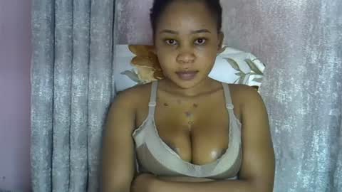 vanillavenus online show from July 2, 2026, 12:00 pm