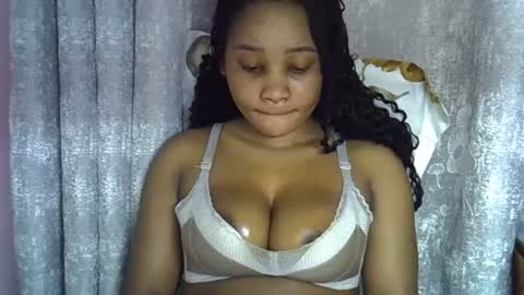 vanillavenus online show from July 27, 2026, 12:56 pm