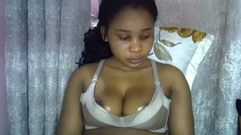 vanillavenus online show from July 28, 2026, 11:17 am