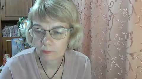Snapshot of vanillaxcreamy chatting on December 17, 2024, 1:16 pm Vanillaxcreamy online show from December 17, 2024, 1:16 pm