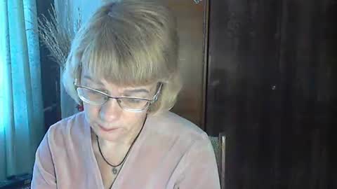 Snapshot of vanillaxcreamy chatting on January 8, 2025, 8:27 am Vanillaxcreamy online show from January 8, 2025, 8:27 am