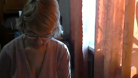 Snapshot of vanillaxcreamy chatting on February 26, 2025, 11:09 am Vanillaxcreamy online show from February 26, 2025, 11:09 am