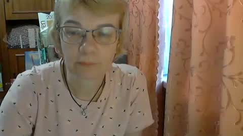 Snapshot of vanillaxcreamy chatting on March 6, 2025, 3:24 pm Vanillaxcreamy online show from March 6, 2025, 3:24 pm