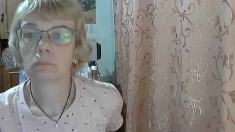 Snapshot of vanillaxcreamy chatting on March 8, 2025, 4:28 pm Vanillaxcreamy online show from March 8, 2025, 4:28 pm