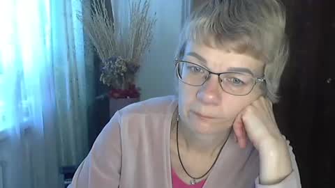 Snapshot of vanillaxcreamy chatting on November 2, 2025, 9:22 am Vanillaxcreamy online show from November 2, 2025, 9:22 am