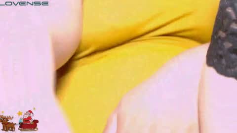 Snapshot of vanne_amet chatting on December 22, 2024, 2:06 am free follow me online show from December 22, 2024, 2:06 am