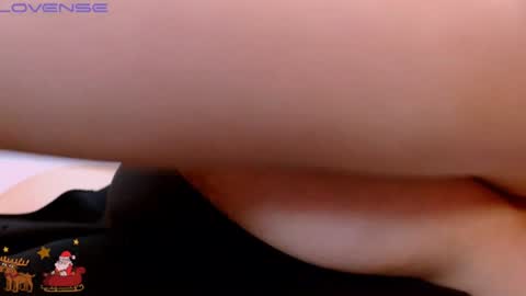 Snapshot of vanne_amet chatting on December 25, 2024, 11:33 am free follow me online show from December 25, 2024, 11:33 am