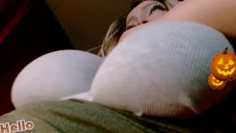 Snapshot of vanne_amet chatting on October 9, 2025, 11:25 pm free follow me online show from October 9, 2025, 11:25 pm