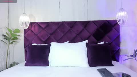 Snapshot of vannecamiel chatting on October 25, 2025, 12:02 pm V A N N E S A online show from October 25, 2025, 12:02 pm