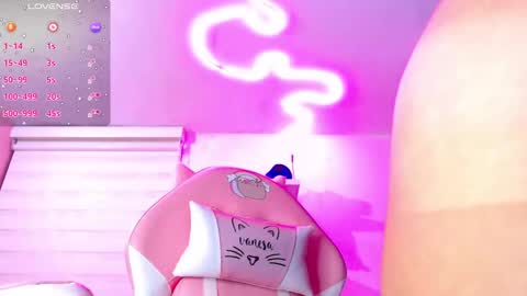 Snapshot of vannessa_shy chatting on January 3, 2025, 12:11 am Vanesa online show from January 3, 2025, 12:11 am