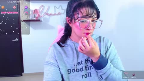 Snapshot of vannessa_shy chatting on February 15, 2025, 6:01 pm Vanesa online show from February 15, 2025, 6:01 pm