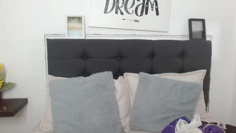 Snapshot of vannesweet_ chatting on October 20, 2025, 7:47 pm vane online show from October 20, 2025, 7:47 pm